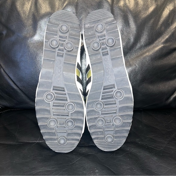 Jeremy Scott Adidas size 10 1/2 - Picture 4 of 8